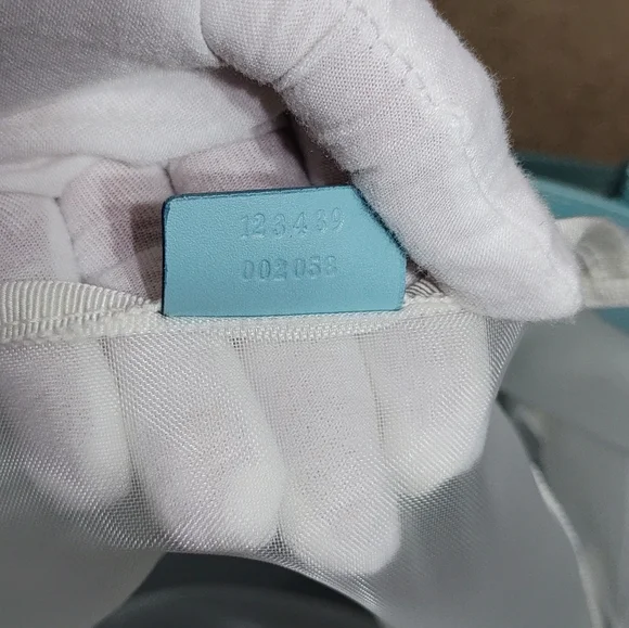 GUCCI Teal Tote with Monogram Design - Picture 6 of 9